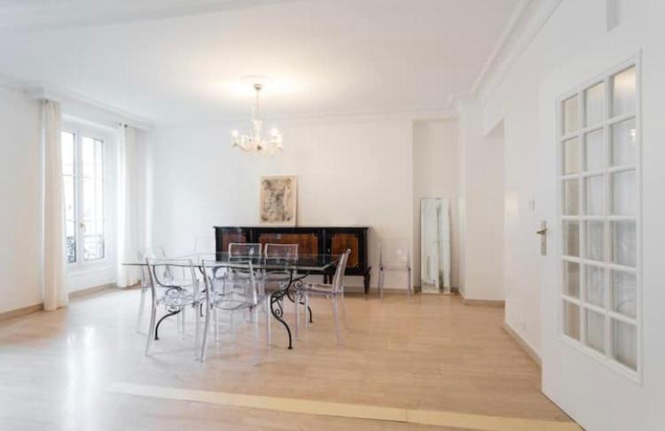 Big White Apartment Ница Екстериор снимка